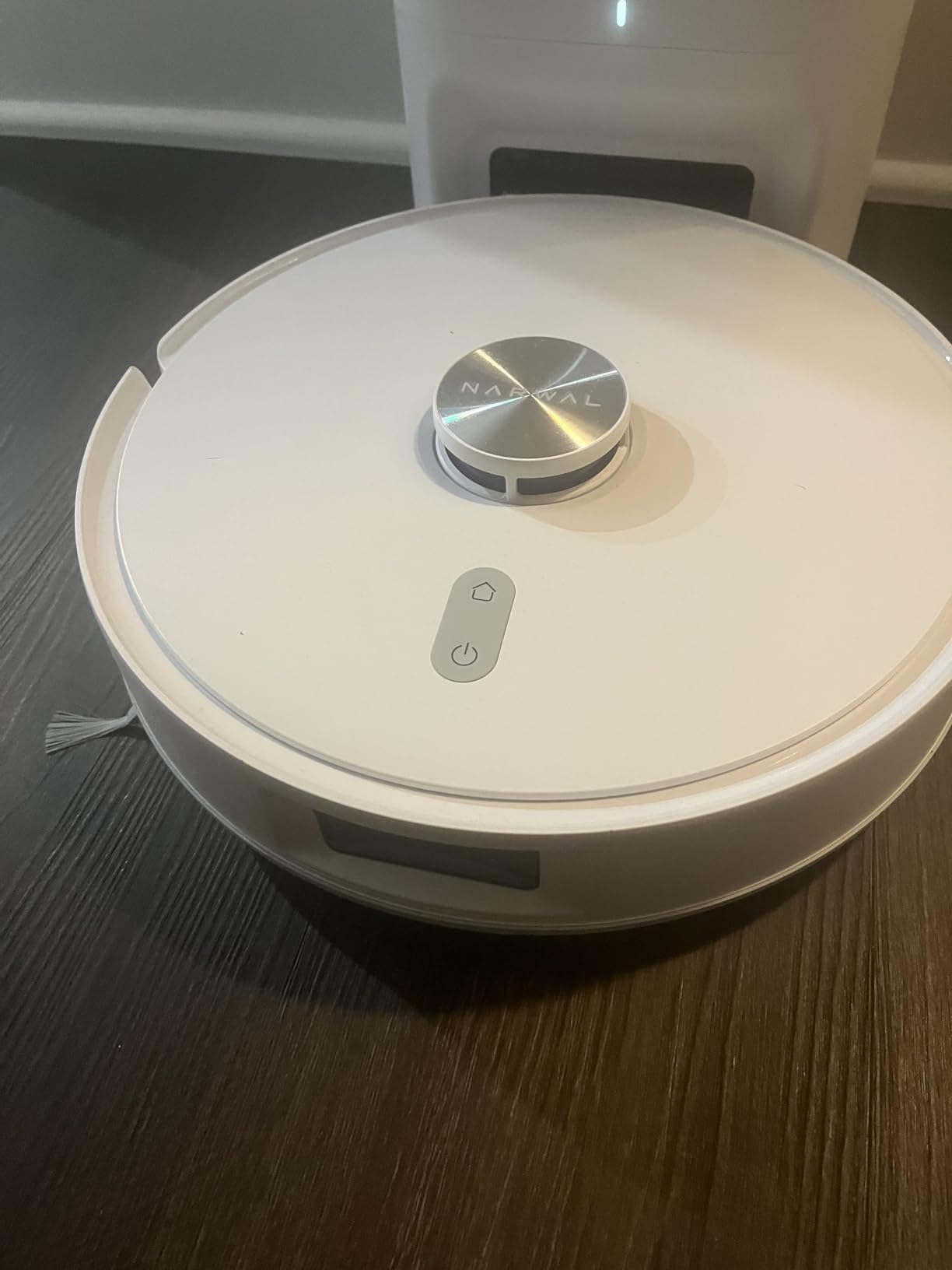NARWAL Freo S Robot Vacuum and Mop Combo, 8000Pa Suction, 180 Days Hands Free, Self-Emptying Base, LDS Navigation, Obstacle Avoidance, Robot Vacuum Cleaner for Pet Hair & Hard Floors Customer Review NARWAL Freo S Robot Vacuum and Mop Combo, 8000Pa Suction, 180 Days Hands Free, Self-Emptying Base, LDS Navigation, Obstacle Avoidance, Robot Vacuum Cleaner for Pet Hair & Hard Floors - Customer Photo 1