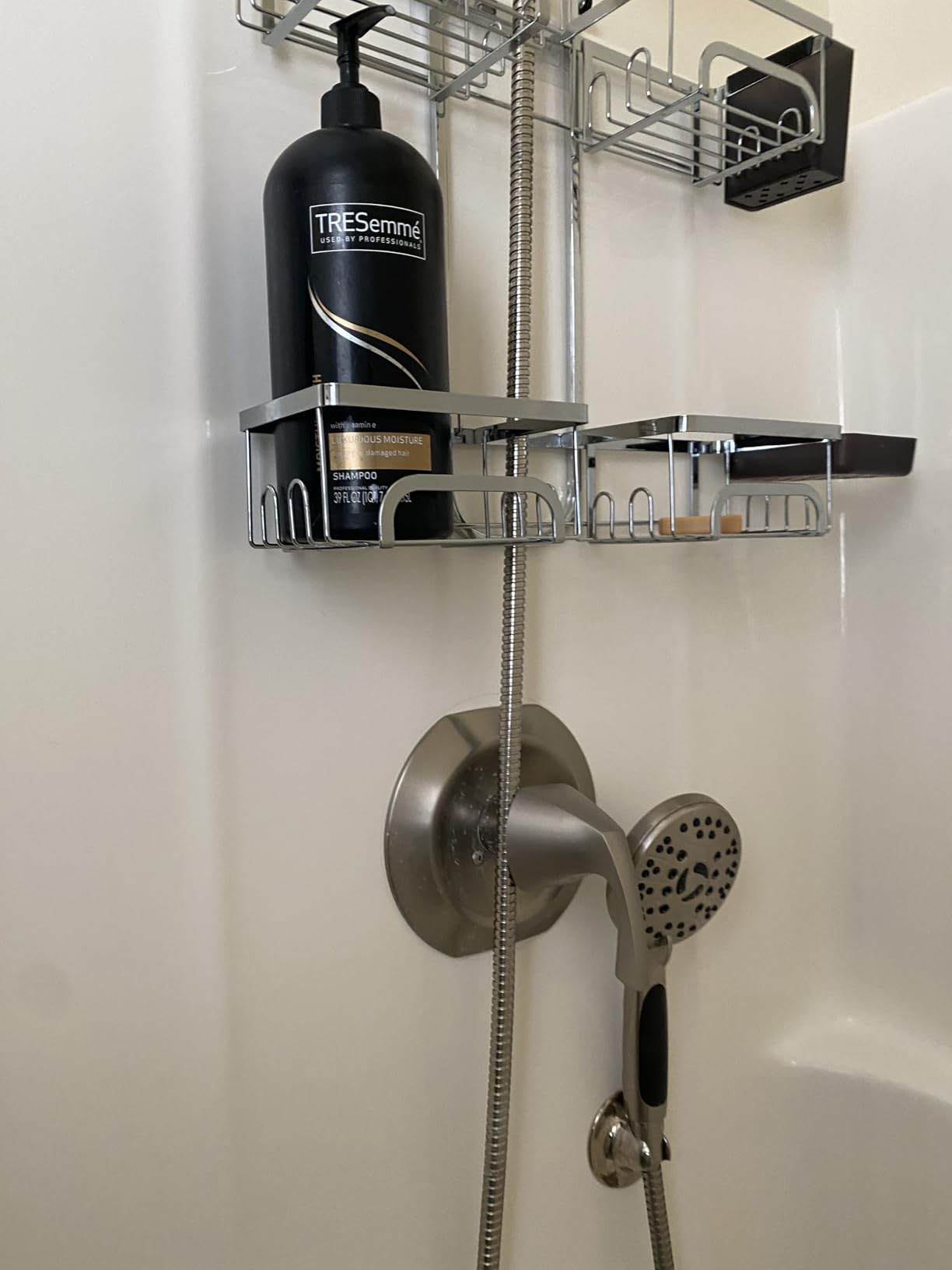 REINHARDT Shower Caddy Hanging for Handheld Showerheads Adjustable Split Shower Caddy, Rustproof Shower Organizer with Hooks for Razors Over the Head Caddy with Soap Holder Bathroom Accessories, Black Customer Review REINHARDT Shower Caddy Hanging for Handheld Showerheads Adjustable Split Shower Caddy, Rustproof Shower Organizer with Hooks for Razors Over the Head Caddy with Soap Holder Bathroom Accessories, Black - Customer Photo 1