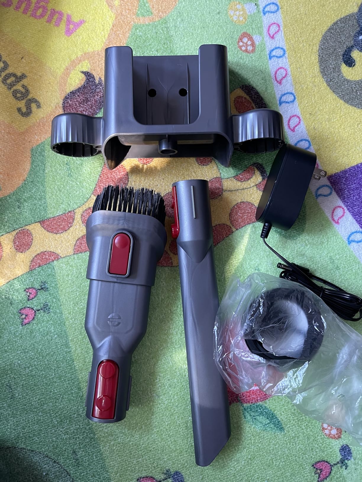 Cordless Vacuum Cleaner, 48KPa 580W 65Mins Vacuum Cleaner for Home, Anti-Tangle Self-standing Stick Vacuum with Scented Tablet, Upgraded Dust Cup Scraping, Vacuum Cordless for Pet Hair/Carpet/Floors Customer Review Cordless Vacuum Cleaner, 48KPa 580W 65Mins Vacuum Cleaner for Home, Anti-Tangle Self-standing Stick Vacuum with Scented Tablet, Upgraded Dust Cup Scraping, Vacuum Cordless for Pet Hair/Carpet/Floors - Customer Photo 1