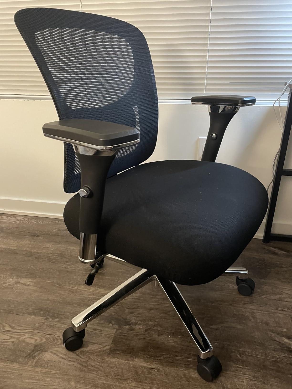 Sweetcrispy Big and Tall Office Desk Chair with Lumbar Support, 500lbs Heavy Duty Mesh Ergonomic Computer Chair with 4D Armrest and Wide Comfy Seat, Wheels for Adult Customer Review Sweetcrispy Big and Tall Office Desk Chair with Lumbar Support, 500lbs Heavy Duty Mesh Ergonomic Computer Chair with 4D Armrest and Wide Comfy Seat, Wheels for Adult - Customer Photo 3