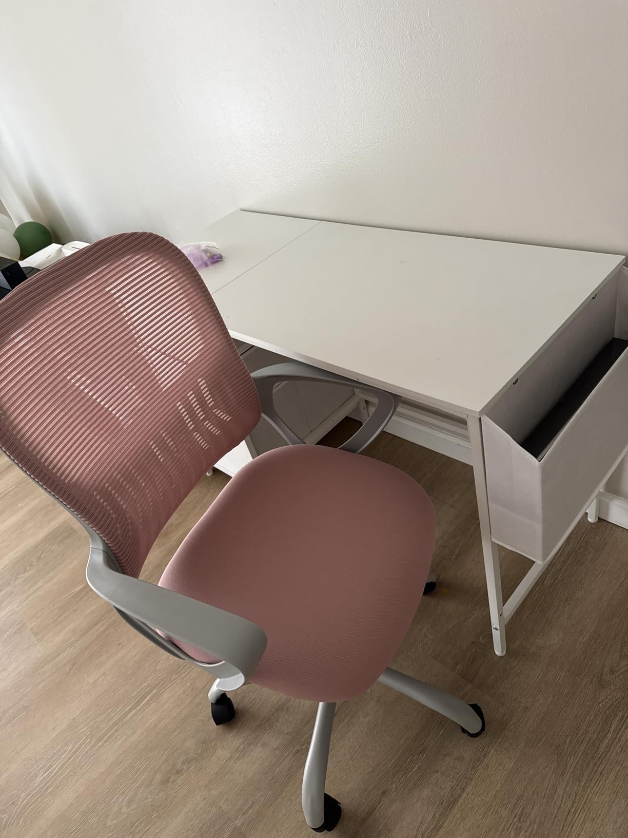 SMUG Home Office Computer Desk Chair - Ergonomic Mid-Back Mesh Swivel Rolling Work with Wheels, Comfy Lumbar Support and Armrest, for Bedroom, Study, Dorm, Student, Adults Customer Review SMUG Home Office Computer Desk Chair - Ergonomic Mid-Back Mesh Swivel Rolling Work with Wheels, Comfy Lumbar Support and Armrest, for Bedroom, Study, Dorm, Student, Adults - Customer Photo 2