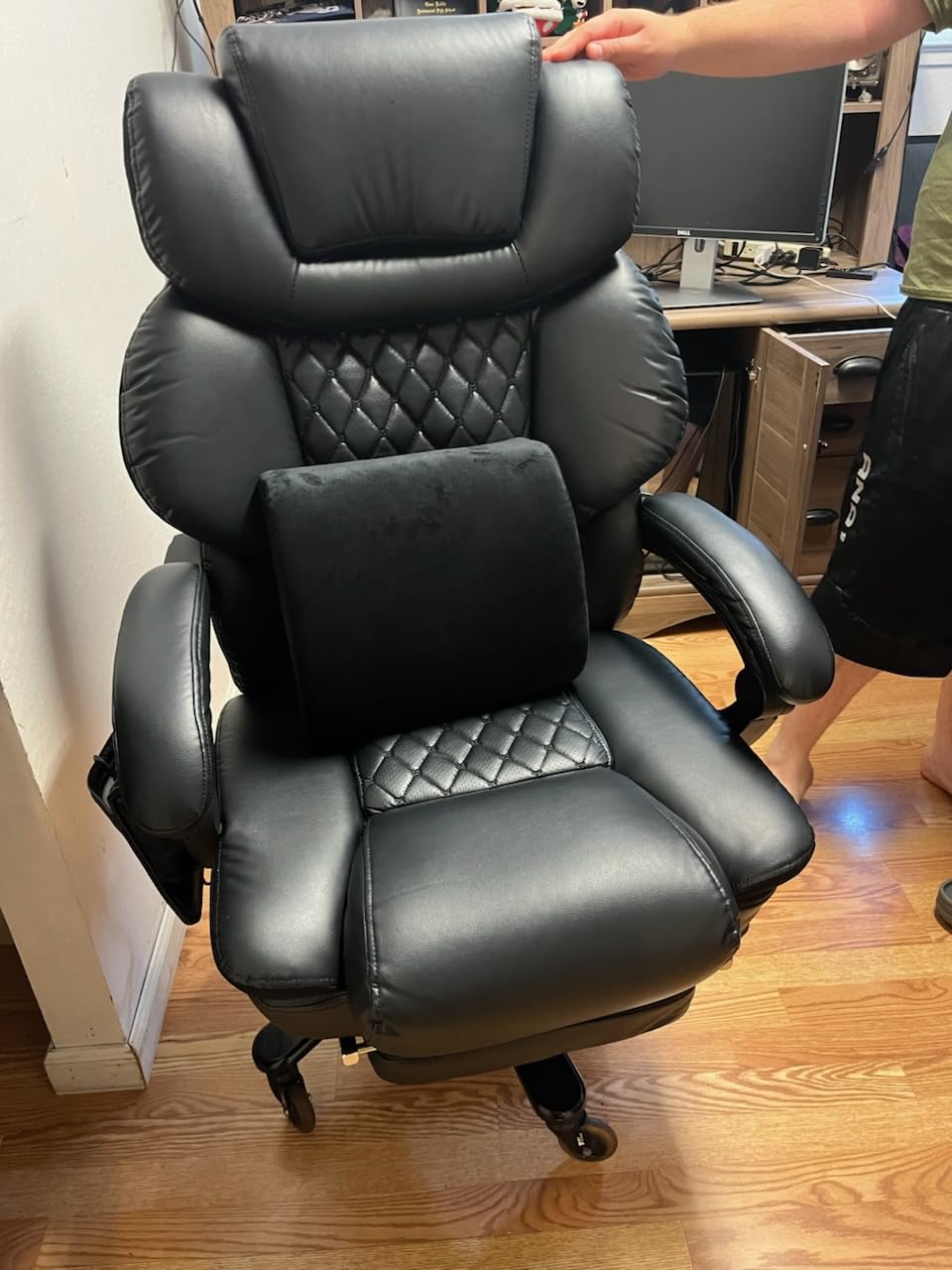 650LBS Massage Office Chair, PU Big and Tall Office Chairs with Vibration Kneading 4-Points, Oversized Ergonomic Reclining Executive Chair with Footrest, High Back Thick Cushion Gaming Chair,Black Customer Review 650LBS Massage Office Chair, PU Big and Tall Office Chairs with Vibration Kneading 4-Points, Oversized Ergonomic Reclining Executive Chair with Footrest, High Back Thick Cushion Gaming Chair,Black - Customer Photo 2
