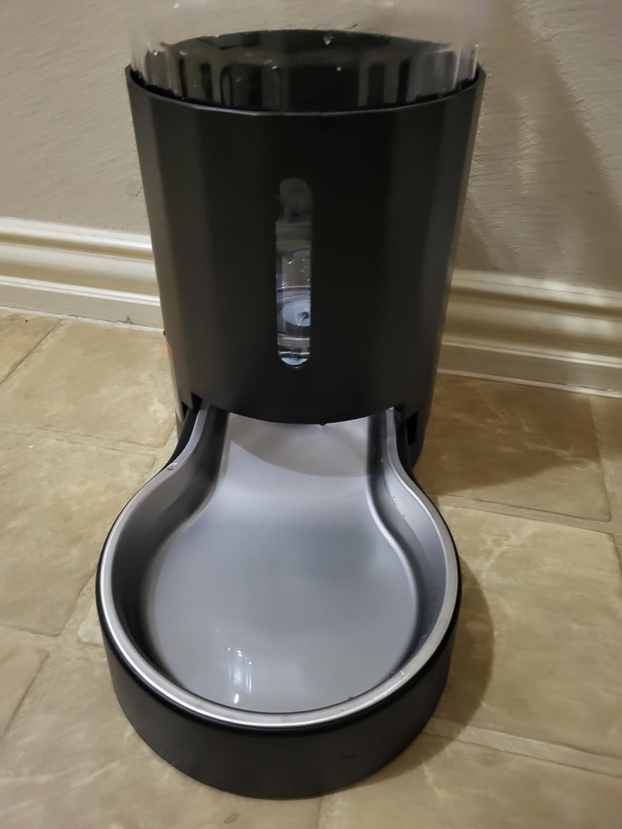 CZPET Automatic Dog and Cat Water Dispenser with Stainless Steel Bowl Gravity Waterer,100% BPA-Free,Large Capacity and Drinking Area Noise-Free for Pets Customer Review CZPET Automatic Dog and Cat Water Dispenser with Stainless Steel Bowl Gravity Waterer,100% BPA-Free,Large Capacity and Drinking Area Noise-Free for Pets - Customer Photo 2