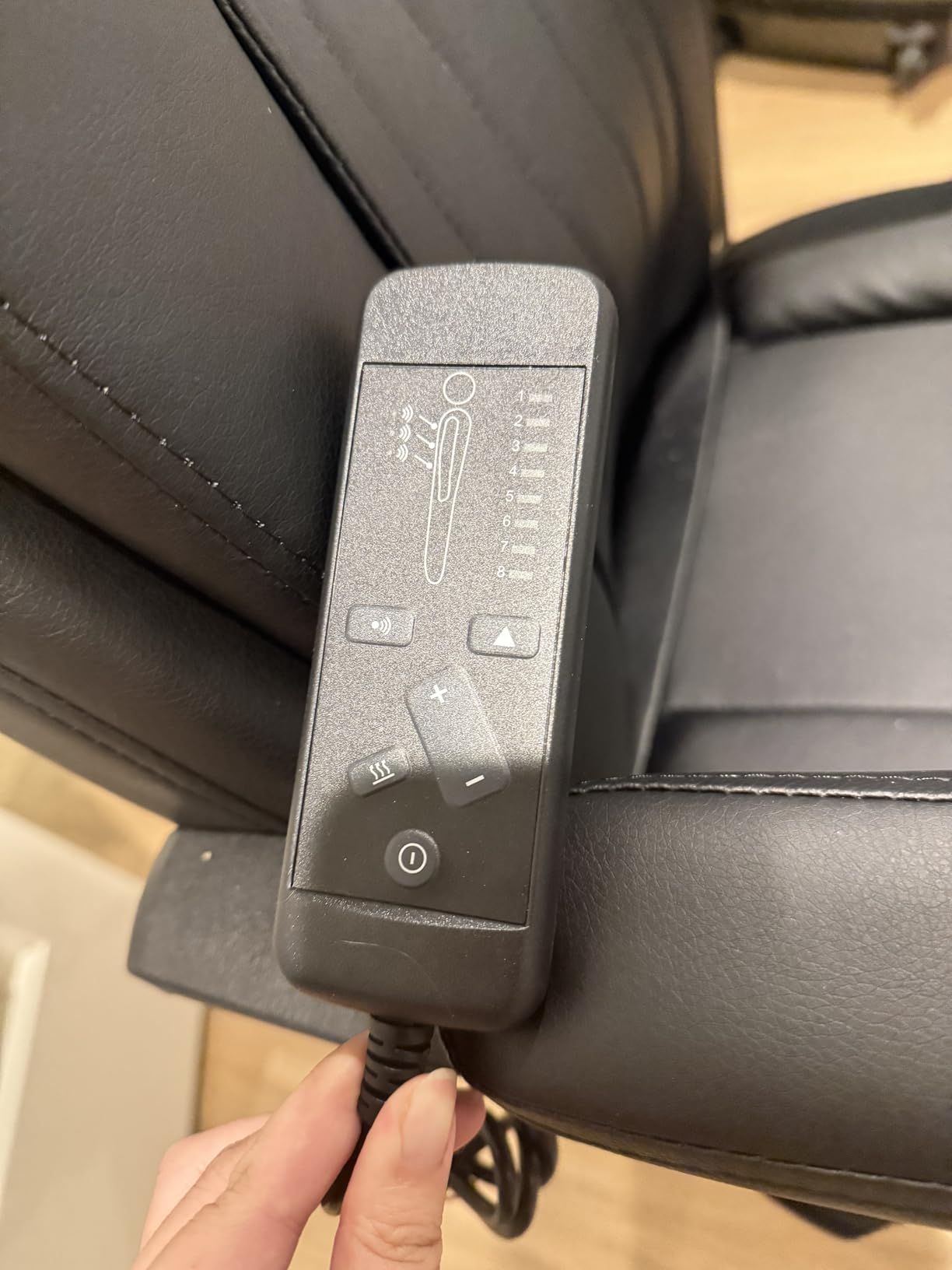 Massage Office Chair with Foot Rest,6 Points Vibration and Heat Ergonomic Executive Desk Chair for Heavy People,500lbs Big and Tall Office Chairs with Reclining High Back for Home Office Customer Review Massage Office Chair with Foot Rest,6 Points Vibration and Heat Ergonomic Executive Desk Chair for Heavy People,500lbs Big and Tall Office Chairs with Reclining High Back for Home Office - Customer Photo 2