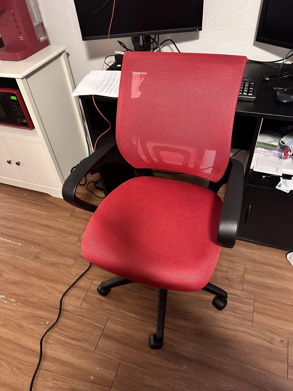 BestOffice | Ergonomic Office Chair | Mid-Back Swivel Desk Chair | Breathable Backrest & Lumbar Support | Adjustable Height | Sponge Seat | Rolling Wheels | Dark Black | for Adults & Women Customer Review BestOffice | Ergonomic Office Chair | Mid-Back Swivel Desk Chair | Breathable Backrest & Lumbar Support | Adjustable Height | Sponge Seat | Rolling Wheels | Dark Black | for Adults & Women - Customer Photo 3