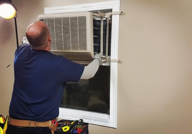 How to Install an Air Conditioner in a Window [cy]: Complete Guide - RosenberryRooms