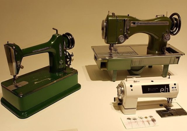 Best Vintage Elna Sewing Machine [cy]: 8 Models Tested & Reviewed - RosenberryRooms