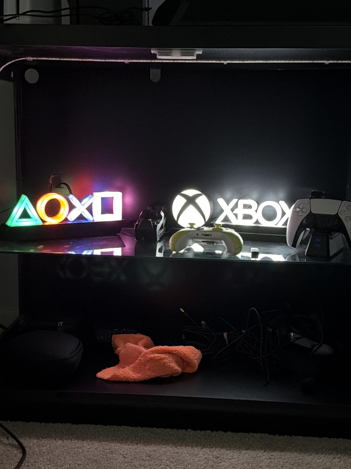 Paladone Playstation Controller Icons Light with 3 Light Modes - Sound Reactive, Dynamic Phasing, and Standard Mode - Gaming Desk Accessories and Game Room Decor Customer Review Paladone Playstation Controller Icons Light with 3 Light Modes - Sound Reactive, Dynamic Phasing, and Standard Mode - Gaming Desk Accessories and Game Room Decor - Customer Photo 2