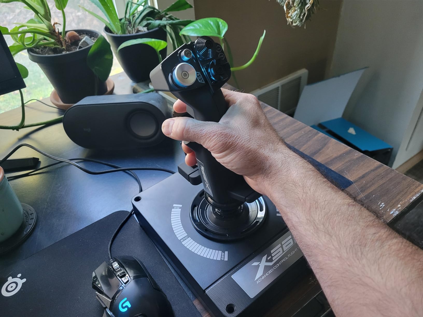 Logitech G X56 H.O.T.A.S Throttle and Joystick Flight Simulator Game Controller, 4 Spring Options, +189 Programmable Controls, RGB Lighting, 2x USB, PC - Black - Customer Photo 2