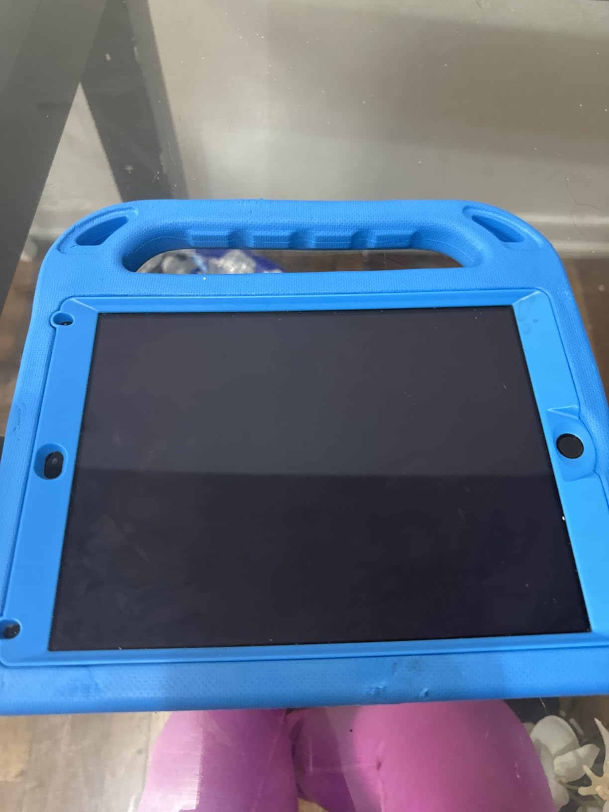 Apple iPad (5thGEneration) Wi-Fi, 128GB - Space Gray (Renewed) - Customer Photo 1