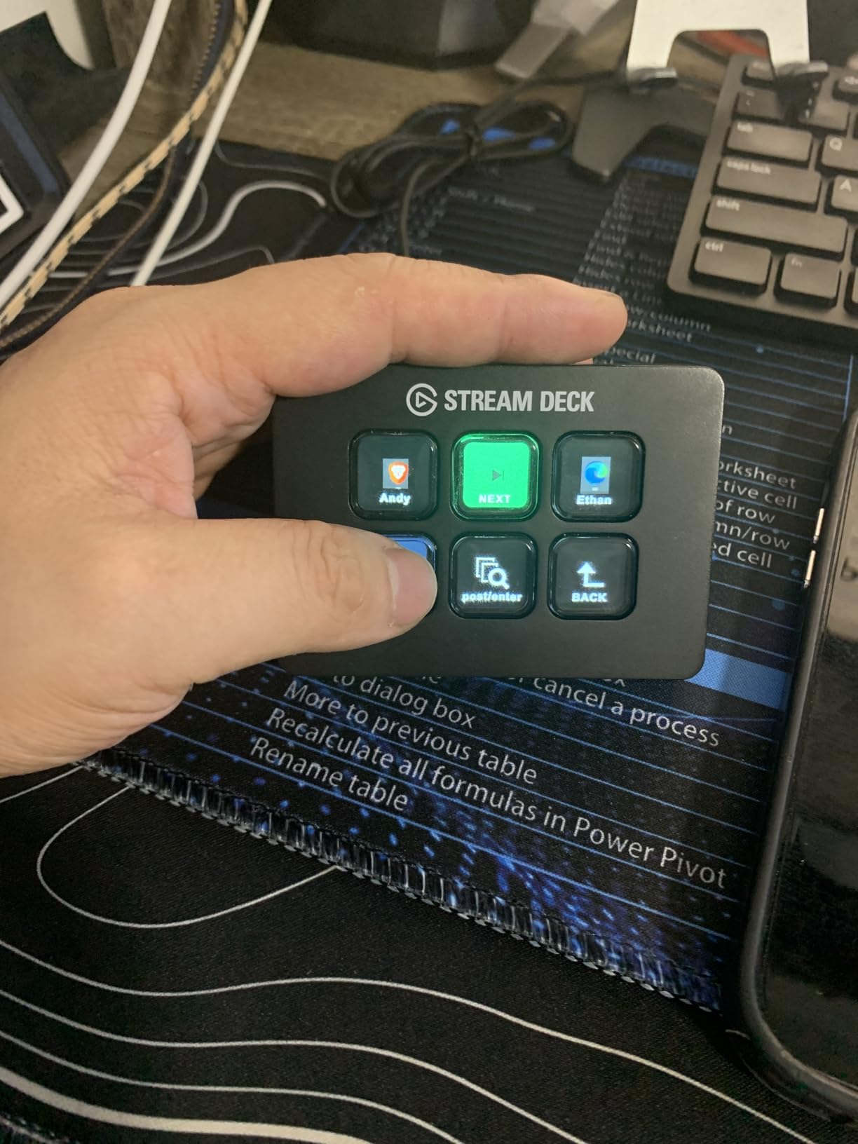 Elgato Stream Deck Mini – Control Zoom, Teams, PowerPoint, MS Office and More, Boost Productivity with Seamless Integration for Daily Apps, Set Up Shortcuts Easily, Compatible with Mac and PC - Customer Photo 3