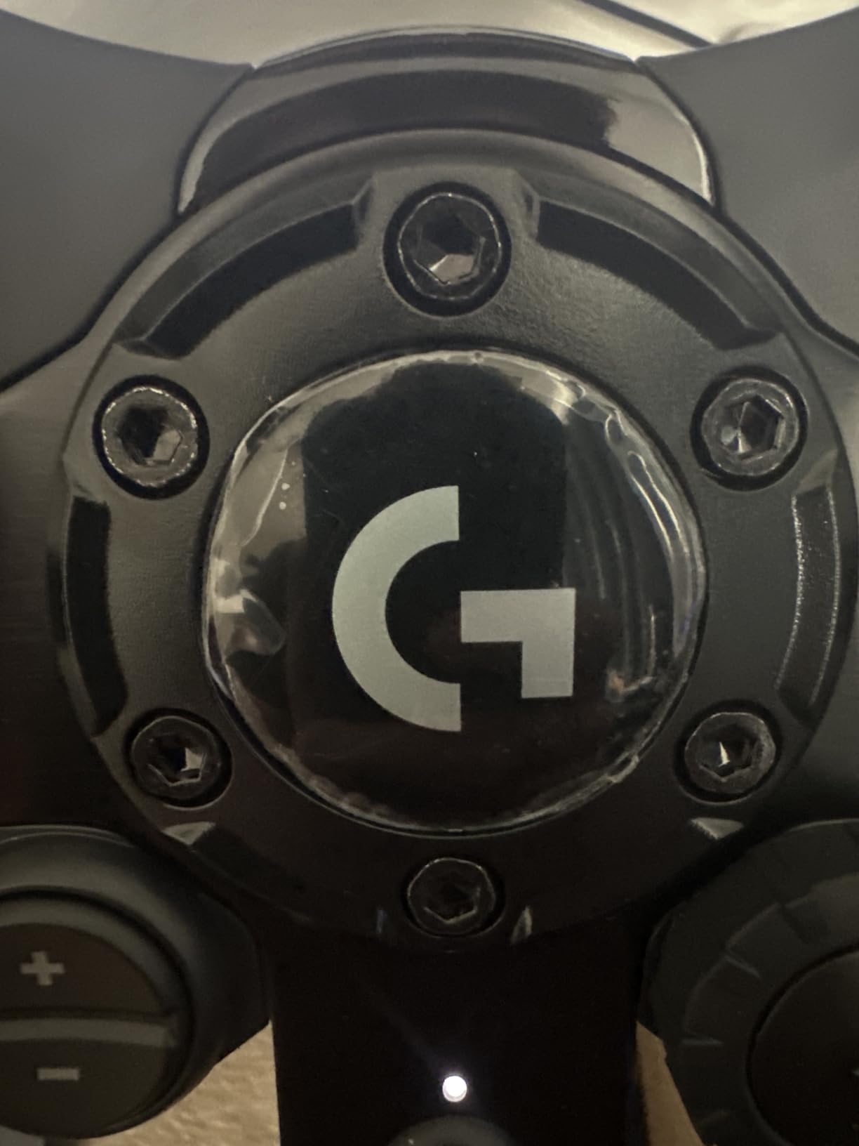 Logitech G923 Racing Wheel and Pedals, TRUEFORCE up to 1000 Hz Force Feedback, Gaming Steering Wheel PS5, PS4, PC, Mac, Genuine Leather- Black - Customer Photo 4
