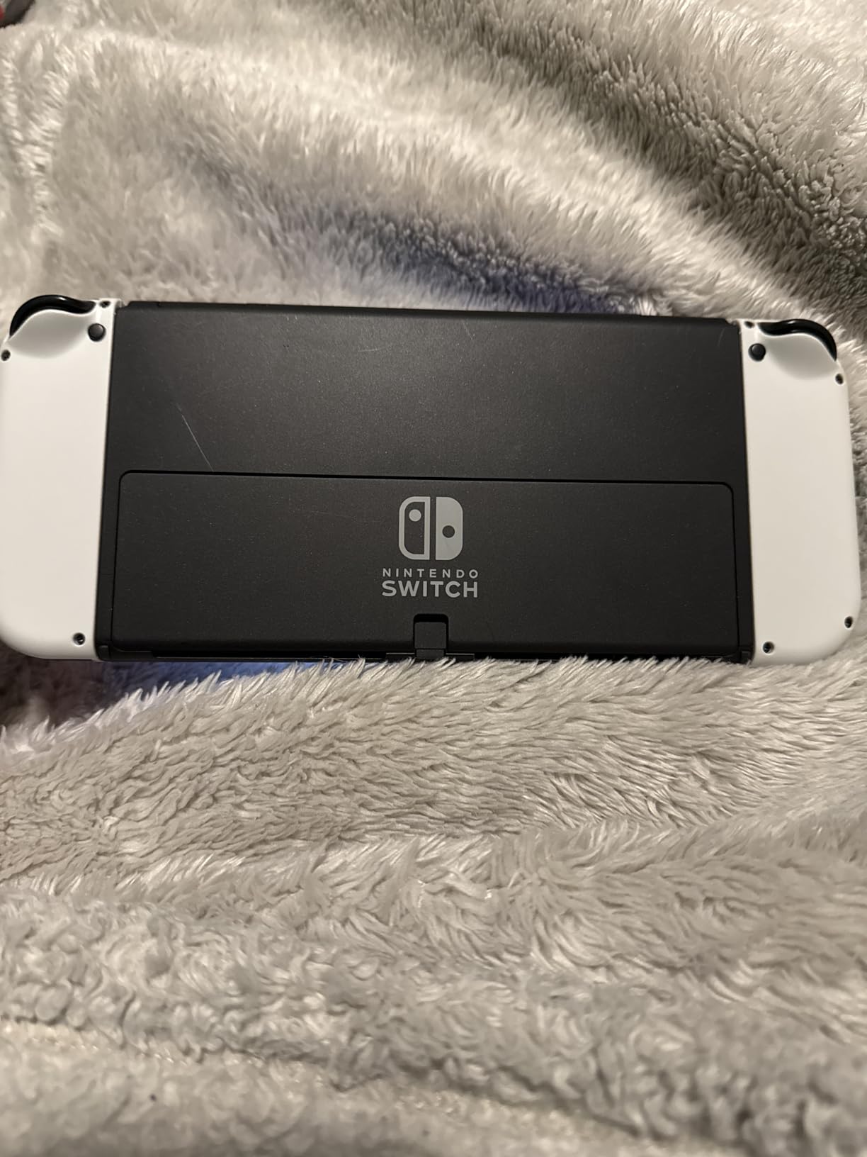 Nintendo Switch OLED Model w/ White Joy-Con (Renewed) Customer Review Nintendo Switch OLED Model w/ White Joy-Con (Renewed) - Customer Photo 2