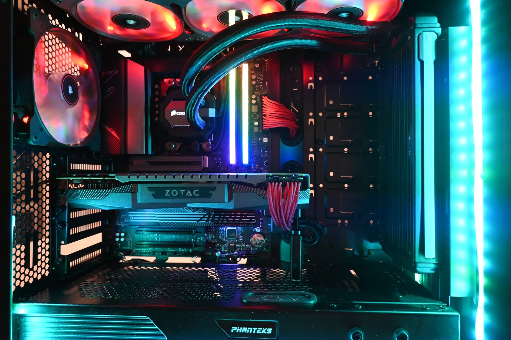 GIGABYTE B650 AORUS Elite AX (AM5/LGA 1718/ AMD B650/ATX/ 5-Year Warranty/DDR5/ M.2/ PCIe 5.0/USB 3.2 Gen2X2 Type-C/WiFi 6E/2.5GbE LAN/Q-Flash Plus/EZ-Latch/Gaming Motherboard) - Customer Photo 1