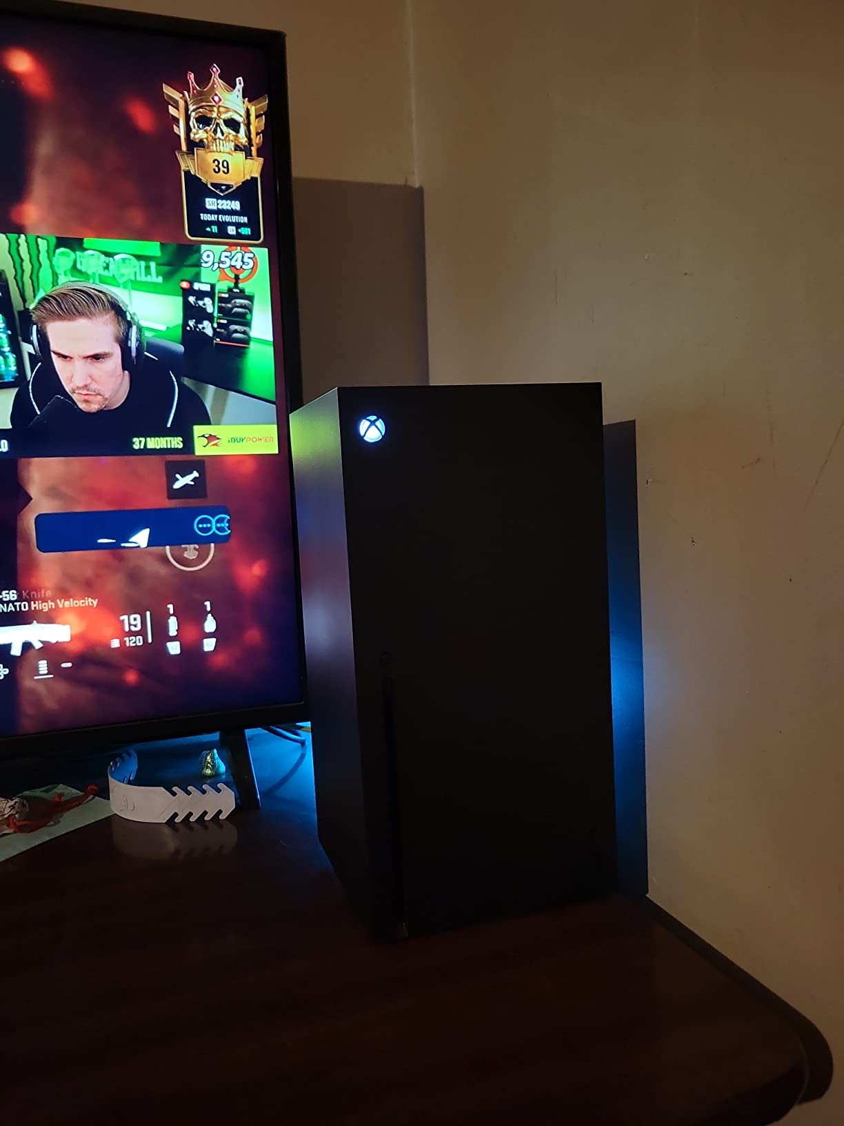 Xbox Series X – Forza Horizon 5 Bundle – Includes Forza Horizon 5 Premium Edition – 1TB SSD Gaming Console – 4K Gaming – 4K Streaming – Carbon Black Customer Review Xbox Series X – Forza Horizon 5 Bundle – Includes Forza Horizon 5 Premium Edition – 1TB SSD Gaming Console – 4K Gaming – 4K Streaming – Carbon Black - Customer Photo 5