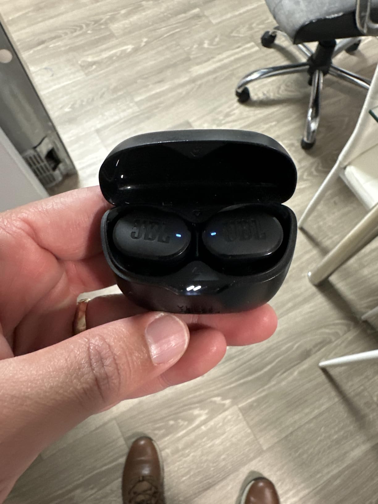 JBL Tune Buds - True wireless Noise Cancelling earbuds, JBL Pure Bass Sound, Bluetooth 5.3, 4-Mic technology for Crisp, Clear Calls, Up to 48 hours of battery life, Water and dust resistant (Black) Customer Review JBL Tune Buds - True wireless Noise Cancelling earbuds, JBL Pure Bass Sound, Bluetooth 5.3, 4-Mic technology for Crisp, Clear Calls, Up to 48 hours of battery life, Water and dust resistant (Black) - Customer Photo 2
