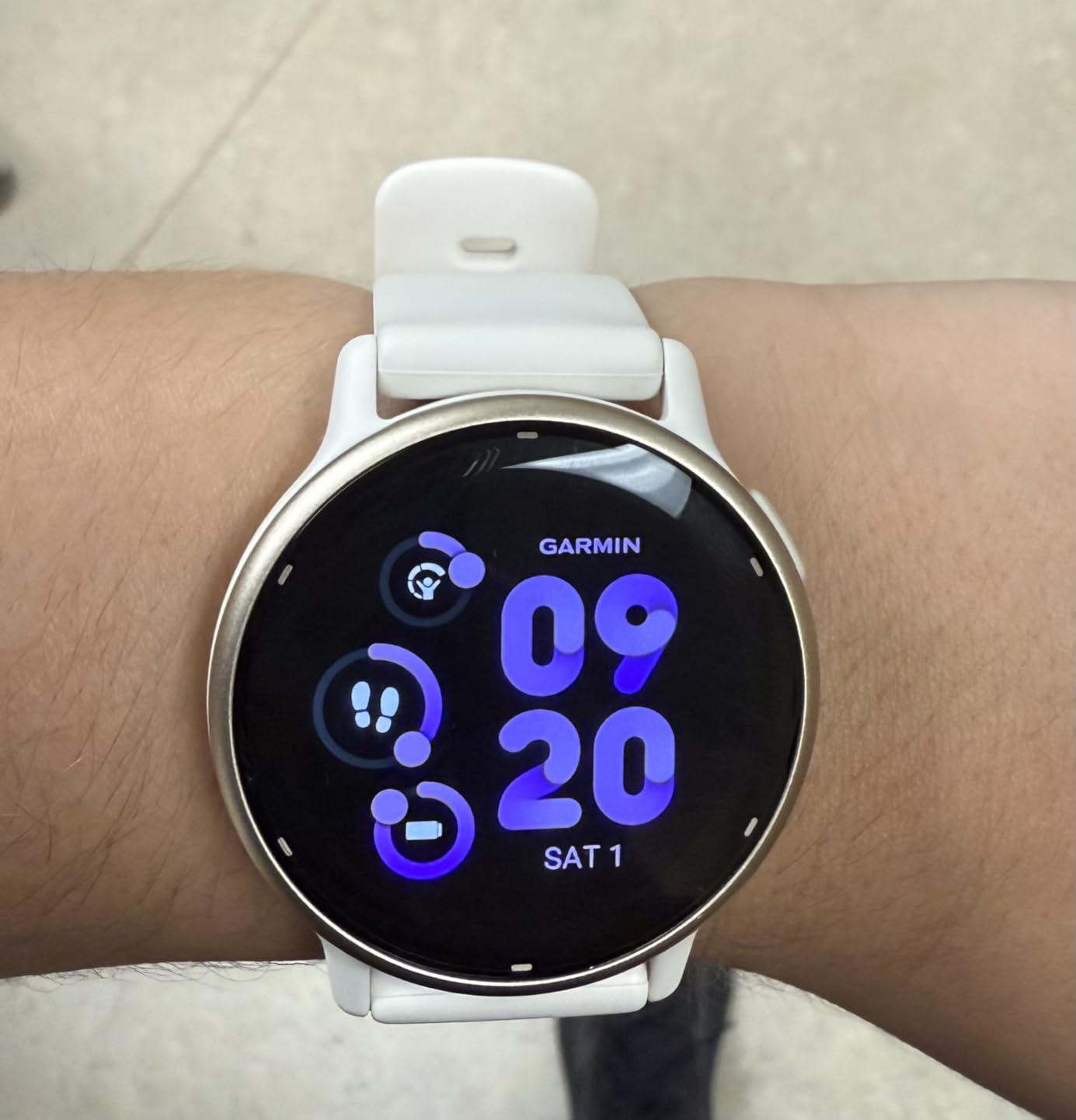 vívoactive 5, Health and Fitness GPS Smartwatch, AMOLED Display, Up to 11 Days of Battery, Ivory Customer Review vívoactive 5, Health and Fitness GPS Smartwatch, AMOLED Display, Up to 11 Days of Battery, Ivory - Customer Photo 1