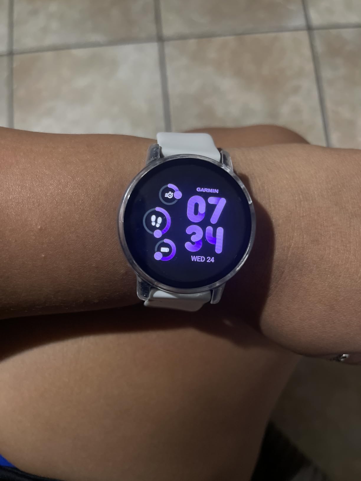 Garmin vívoactive 5, Health and Fitness GPS Smartwatch, AMOLED Display, Up to 11 Days of Battery, Ivory - Customer Photo 2