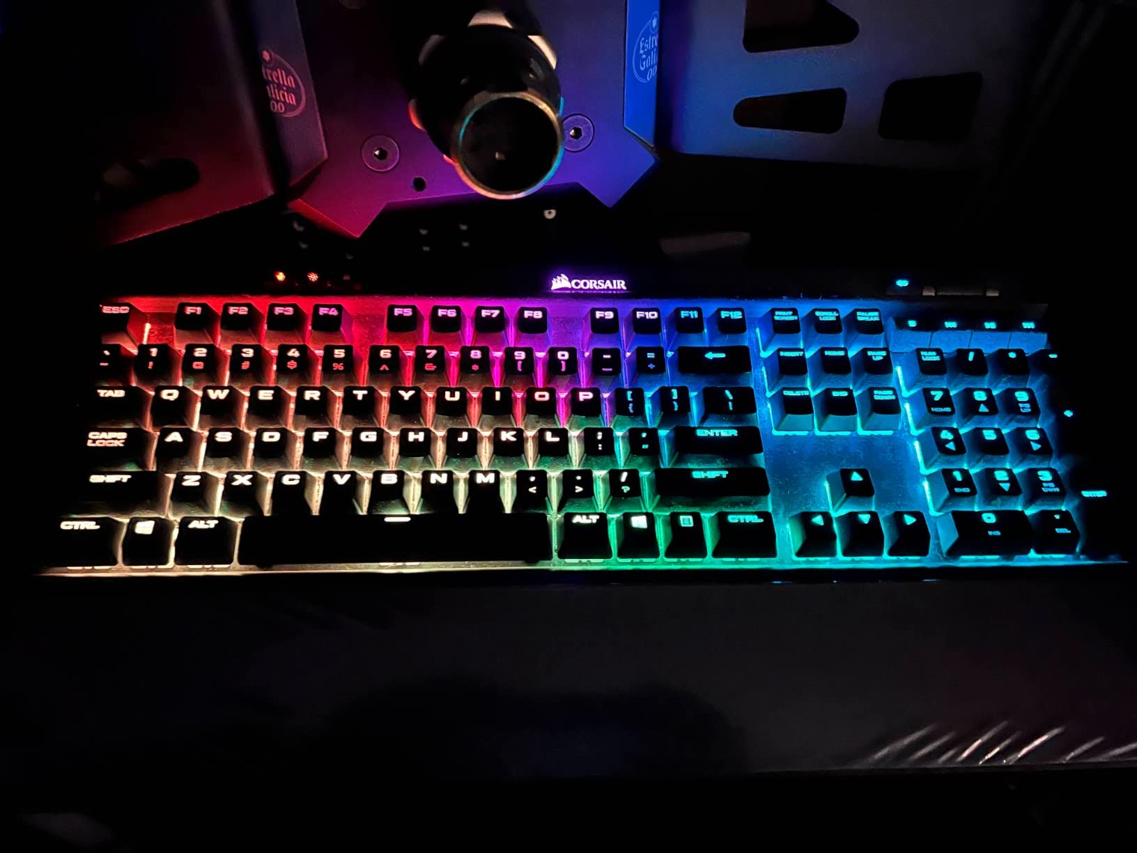 CORSAIR K70 CORE RGB Mechanical Wired Gaming Keyboard with Palmrest – Pre-Lubed MLX Red Linear Switches, SOCD, ABS Double-Shot Keycaps, Sound Dampening, Media Control Dial, QWERTY NA – Black - Customer Photo 3
