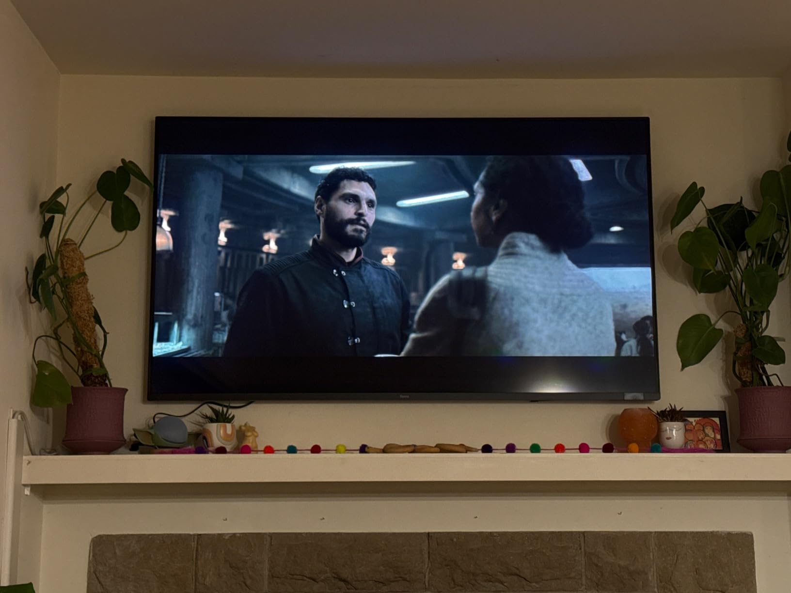Roku Smart TV – 65-Inch Pro Series 4K QLED RokuTV with Backlit Roku Voice Remote Pro, Dolby Vision IQ, 120Hz Refresh Rate – Live Local News, Sports, Gaming Customer Review Roku Smart TV – 65-Inch Pro Series 4K QLED RokuTV with Backlit Roku Voice Remote Pro, Dolby Vision IQ, 120Hz Refresh Rate – Live Local News, Sports, Gaming - Customer Photo 2