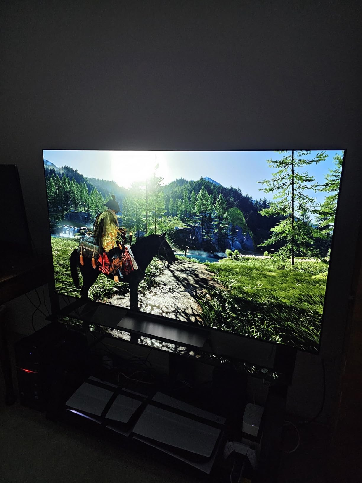 LG 65-Inch Class OLED evo C4 Series Smart TV 4K Processor Flat Screen with Magic Remote AI-Powered with Alexa Built-in (OLED65C4PUA, 2024) - Customer Photo 3