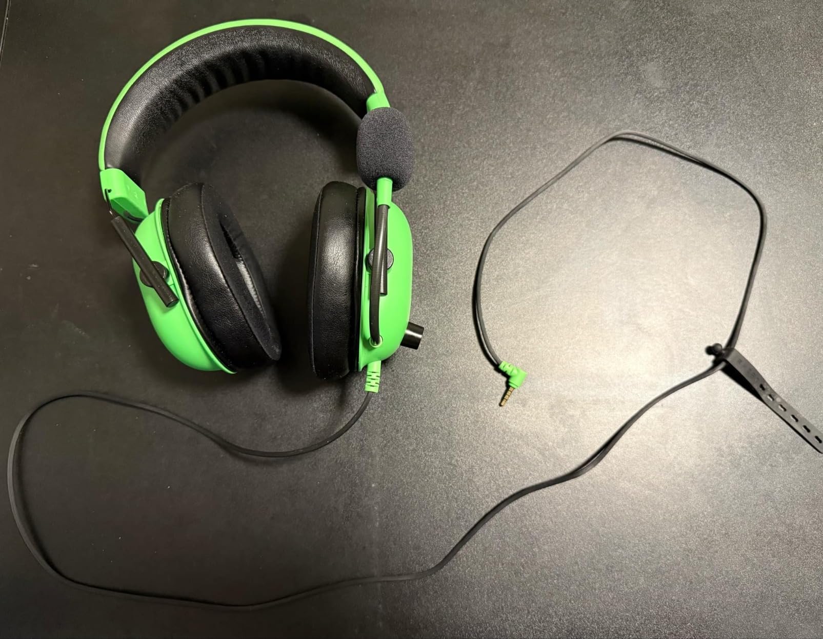 Razer BlackShark V2 X PlayStation Gaming Headset: 50mm Drivers - Cardioid Mic - Lightweight - Comfortable, Noise Isolating Earcups - for PS5, Xbox Series X, PC, Switch via 3.5 mm Audio Jack - Black Customer Review Razer BlackShark V2 X PlayStation Gaming Headset: 50mm Drivers - Cardioid Mic - Lightweight - Comfortable, Noise Isolating Earcups - for PS5, Xbox Series X, PC, Switch via 3.5 mm Audio Jack - Black - Customer Photo 4