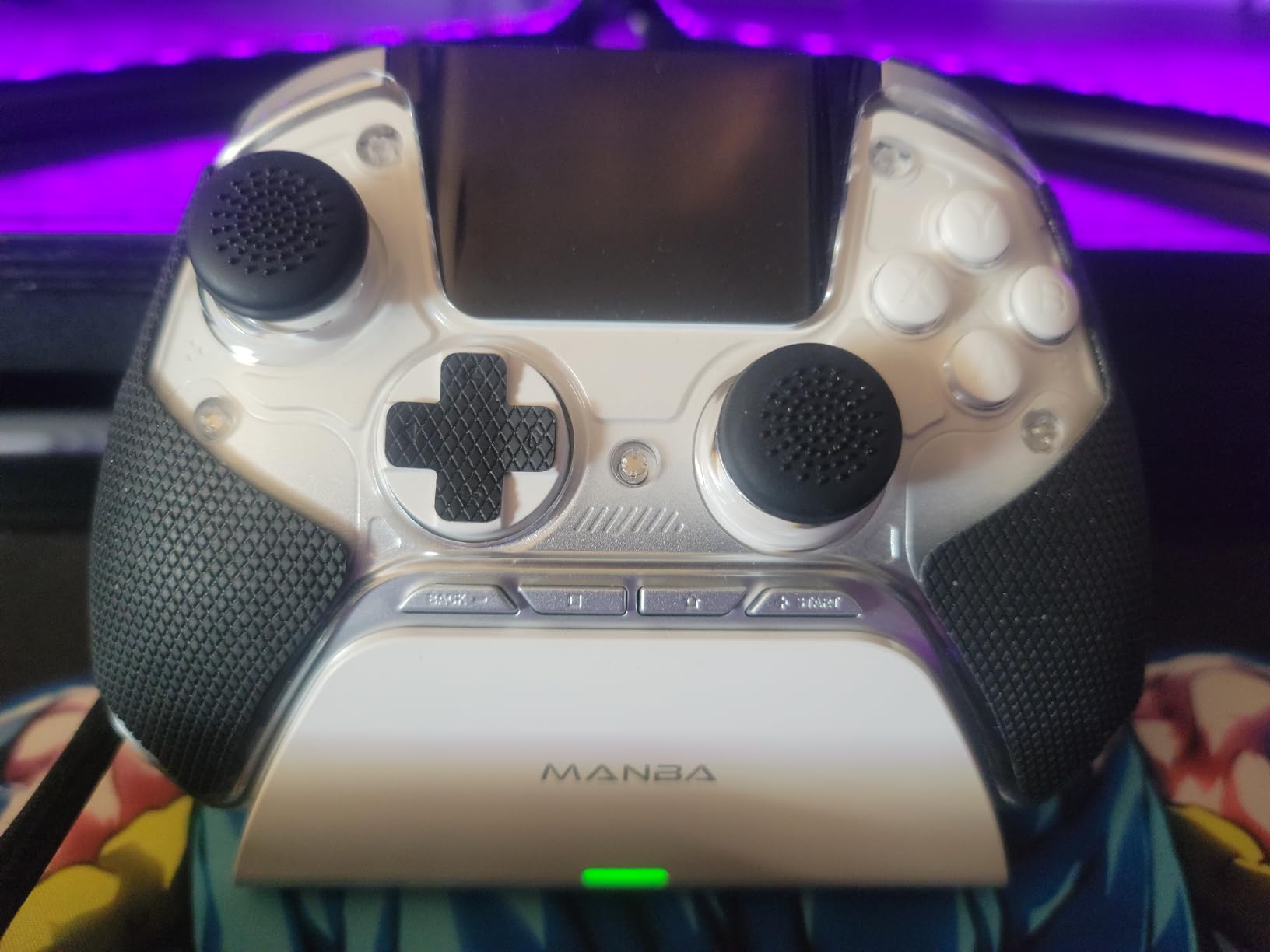 ManbaOne Interactive Screen Wireless Gaming Controller for PC/Switch/Switch 2/iOS/Android,Hall Effect Stick & Trigger,RGB Lighting,Remappable Buttons,1800mAh with Charging Dock (Black) Customer Review ManbaOne Interactive Screen Wireless Gaming Controller for PC/Switch/Switch 2/iOS/Android,Hall Effect Stick & Trigger,RGB Lighting,Remappable Buttons,1800mAh with Charging Dock (Black) - Customer Photo 1
