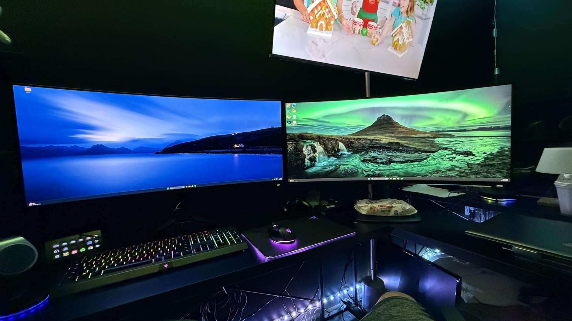 AW2725DF OLED Gaming Monitor - 26.7-inch Quantom-Dot WQHD (2560x1440) 360Hz 0.03Ms Display, AMD FreeSync Premium Pro, HDMI/DP/USB 3.2 Gen1, Height/Tilt/Swivel/Pivot Adjustability - Black Customer Review AW2725DF OLED Gaming Monitor - 26.7-inch Quantom-Dot WQHD (2560x1440) 360Hz 0.03Ms Display, AMD FreeSync Premium Pro, HDMI/DP/USB 3.2 Gen1, Height/Tilt/Swivel/Pivot Adjustability - Black - Customer Photo 1