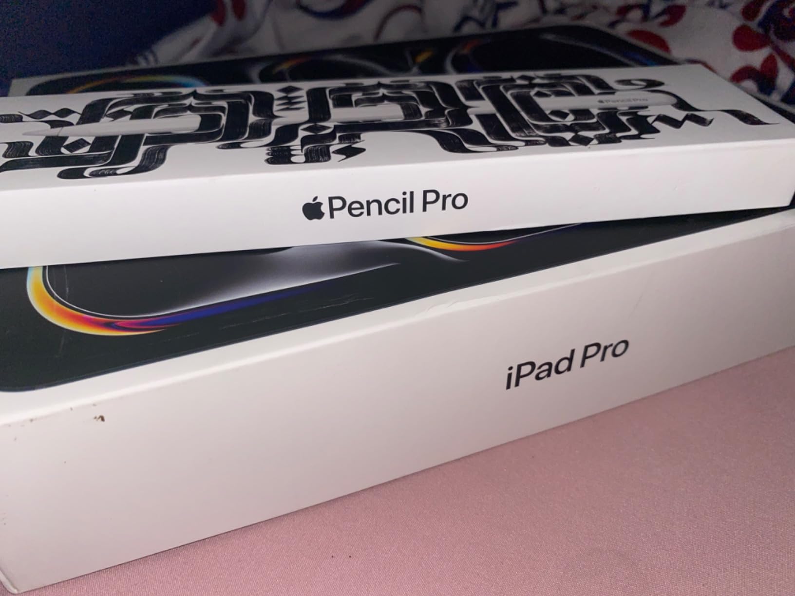 Apple iPad Pro 11-Inch (M4): Built for Apple Intelligence, Ultra Retina XDR Display, 256GB, 12MP Front/Back Camera, LiDAR Scanner, Wi-Fi 6E + 5G Cellular, All-Day Battery Life — Space Black - Customer Photo 3