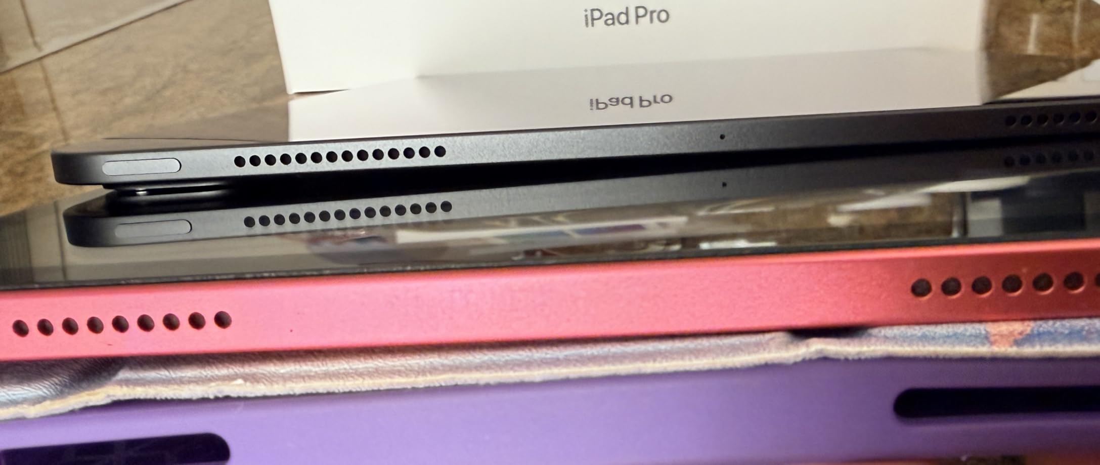 iPad Pro 13-Inch (M4): Built for Apple Intelligence, Ultra Retina XDR Display, 256GB, 12MP Front/Back Camera, LiDAR Scanner, Wi-Fi 6E, Face ID, All-Day Battery Life — Space Black - Customer Photo 2