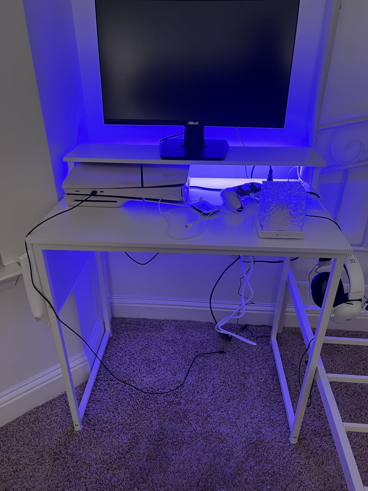 Lufeiya Black Gaming Desk with LED Lights and Power Outlets, 40 Inch Teen Writing Study Table Home Office Desks with Monitor Stand, Computer Desk with Charging Station USB Port, Black - Customer Photo 4