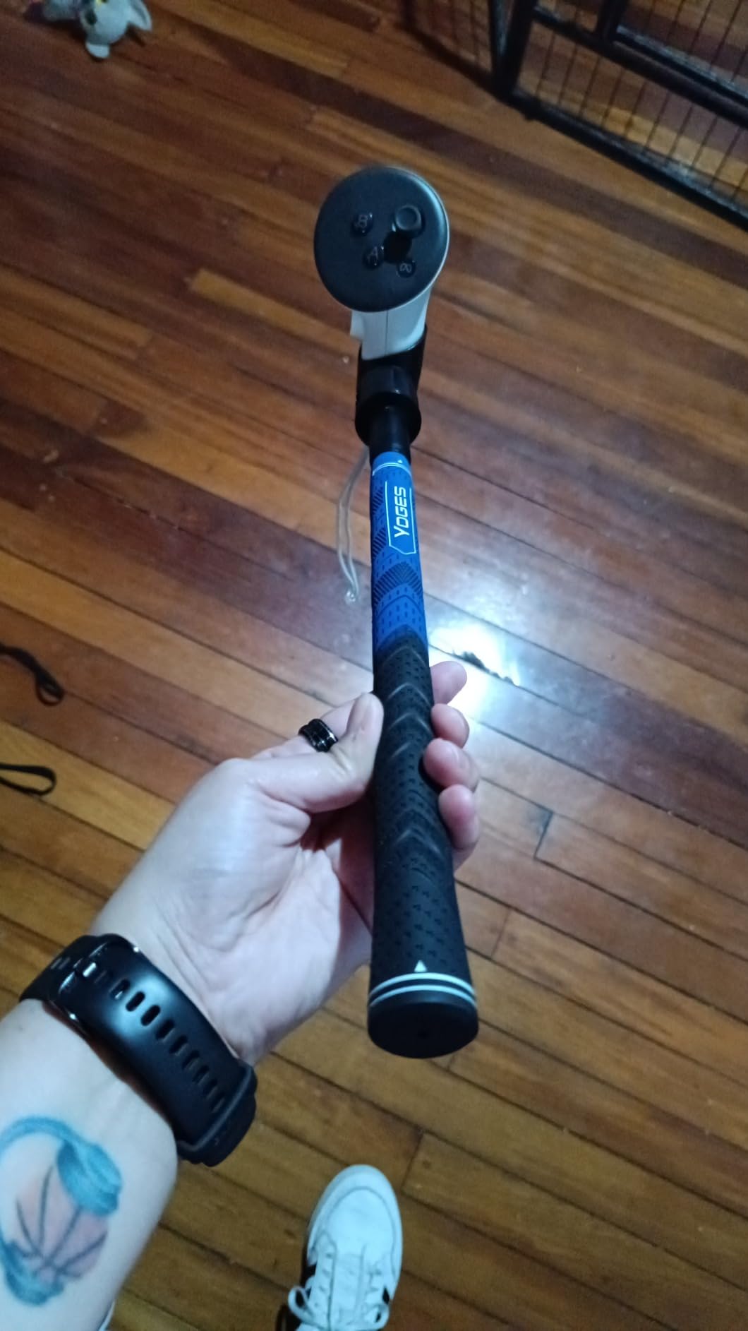 YOGES VR Golf Club Attachment Compatible with Meta Quest 3S/ Quest 3/ Oculus Quest 2 Controller, Non-Slip VR Golf Handle Grips 90 Degree Keep Tracking for Golf VR Games (ONLY for Right Controller) Customer Review YOGES VR Golf Club Attachment Compatible with Meta Quest 3S/ Quest 3/ Oculus Quest 2 Controller, Non-Slip VR Golf Handle Grips 90 Degree Keep Tracking for Golf VR Games (ONLY for Right Controller) - Customer Photo 2