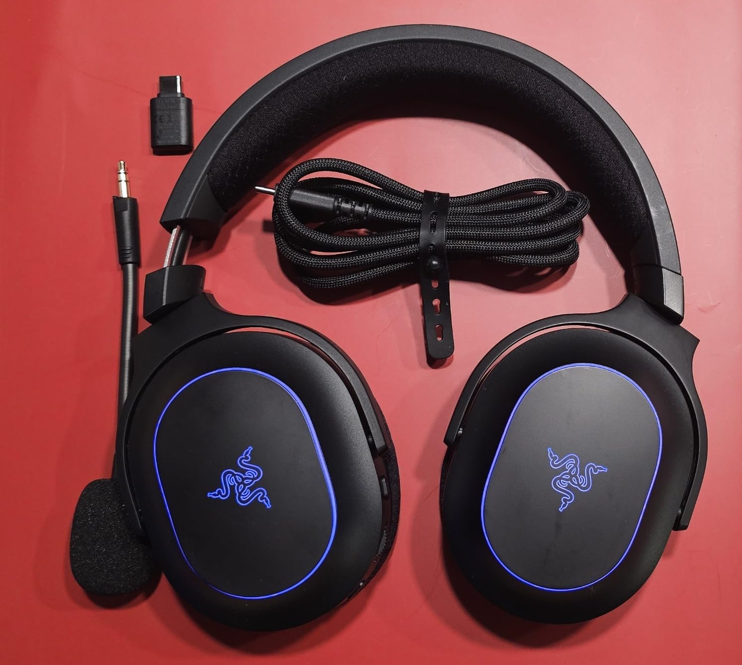 Razer Barracuda X Chroma Wireless Gaming Headset: 2.4GHz Wireless & Bluetooth - Lightweight - Chroma RGB - 40mm Drivers - Cardioid Mic - 70 Hr Battery - for PC, Mac, PS5, Switch 2, Smartphone - Black - Customer Photo 2