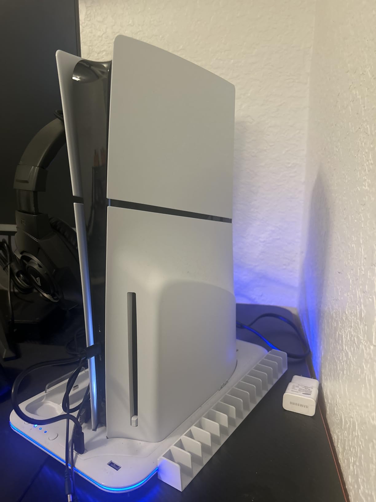 PlayStation PS5 Console - Fortnite Cobalt Star Disc Edition Customer Review PlayStation PS5 Console - Fortnite Cobalt Star Disc Edition - Customer Photo 2