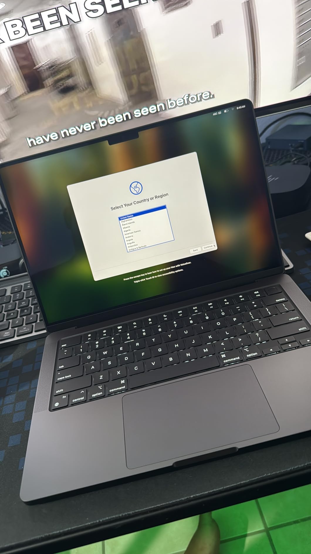 Apple 2024 MacBook Pro Laptop with M4 chip with 10‑core CPU and 10‑core GPU: Built for Apple Intelligence, 14.2-inch Liquid Retina XDR Display, 16GB Unified Memory, 512GB SSD Storage; Silver Customer Review Apple 2024 MacBook Pro Laptop with M4 chip with 10‑core CPU and 10‑core GPU: Built for Apple Intelligence, 14.2-inch Liquid Retina XDR Display, 16GB Unified Memory, 512GB SSD Storage; Silver - Customer Photo 2