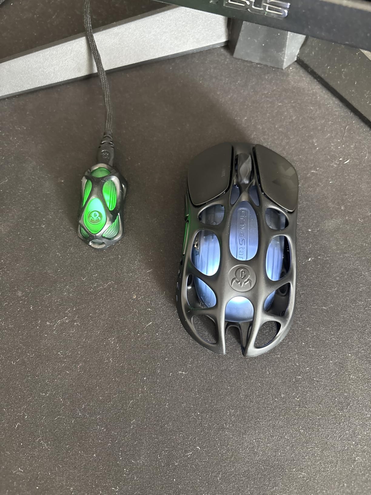 GravaStar Mercury X Pro Wireless Gaming Mouse, Come with 8K Dongle – 32,000 DPI PAW 3950 Sensor, 8,000Hz Polling Rate, Only 49g, Magnesium Alloy Hollow Frame, RGB Lighting, 5 Programmable Buttons - Customer Photo 5