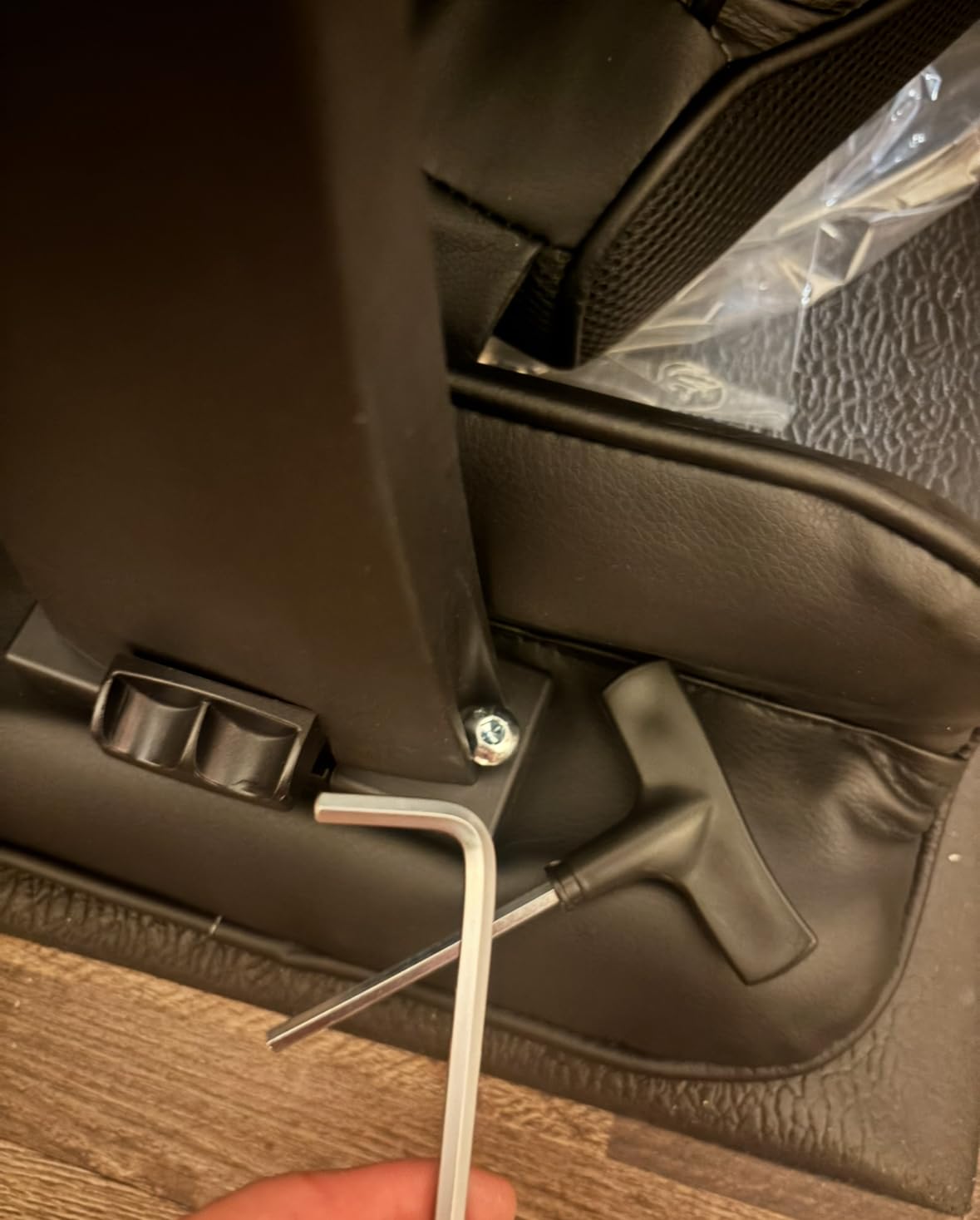 GTRACING Big and Tall Gaming Chair 400lbs Heavy Duty Office Chair with Foot Rest & Ergonomic Pocket Spring Lumbar Support, High Back 3D Saddle Shaped Cushion for Back Pain Relief, Matte-Black Customer Review GTRACING Big and Tall Gaming Chair 400lbs Heavy Duty Office Chair with Foot Rest & Ergonomic Pocket Spring Lumbar Support, High Back 3D Saddle Shaped Cushion for Back Pain Relief, Matte-Black - Customer Photo 1