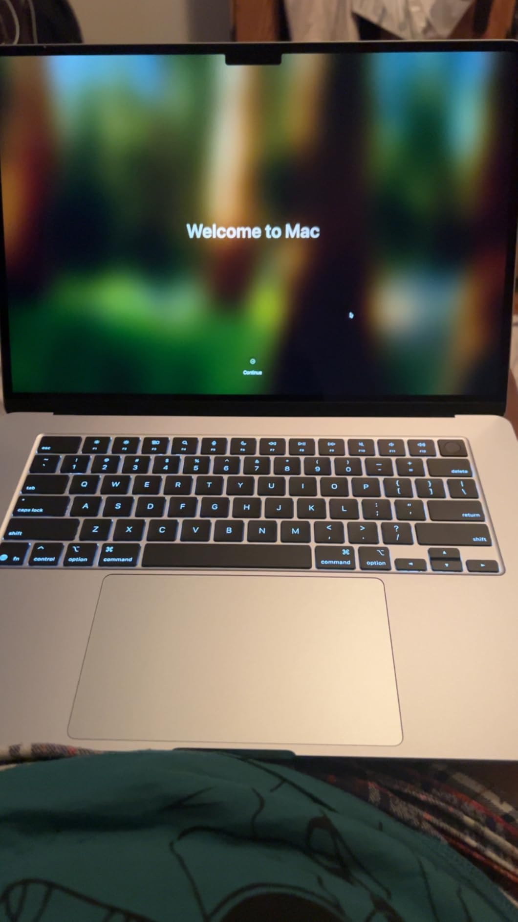 Apple 2025 MacBook Air 15-inch Laptop with M4 chip: Built for Apple Intelligence, 15.3-inch Liquid Retina Display, 16GB Unified Memory, 256GB SSD Storage, 12MP Center Stage Camera, Touch ID; Midnight Customer Review Apple 2025 MacBook Air 15-inch Laptop with M4 chip: Built for Apple Intelligence, 15.3-inch Liquid Retina Display, 16GB Unified Memory, 256GB SSD Storage, 12MP Center Stage Camera, Touch ID; Midnight - Customer Photo 2