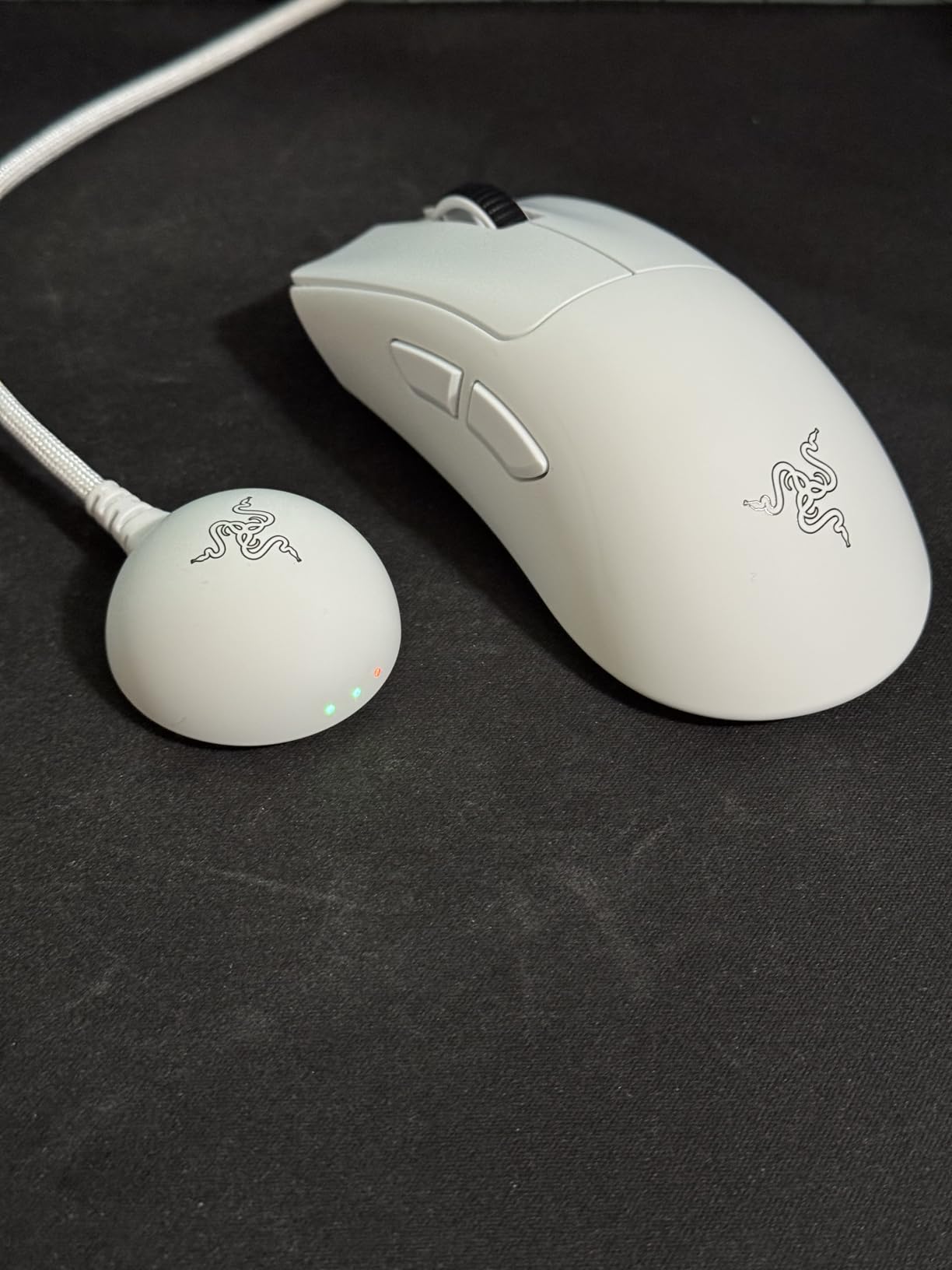 Razer DeathAdder V4 Pro Wireless Gaming Mouse: 56g Lightweight - HyperSpeed Wireless Gen-2 - Optical Scroll Wheel - Optical Switches Gen-4 - Focus Pro 45K Sensor Gen-2 - Up to 150 Hr Battery - Customer Photo 2