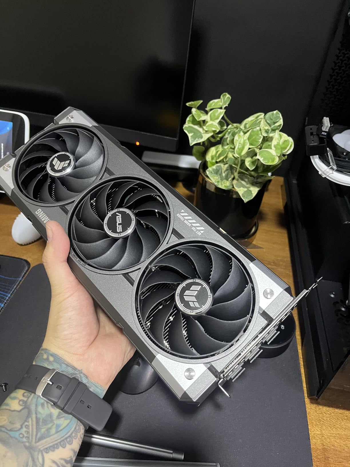 ASUS The SFF-Ready Prime GeForce RTX™ 5060 Ti 8GB GDDR7 OC Edition Graphics Card (PCIe® 5.0, 8GB GDDR7, HDMI®/DP 2.1, 2.5-Slot, Axial-tech Fans, Dual BIOS) Customer Review ASUS The SFF-Ready Prime GeForce RTX™ 5060 Ti 8GB GDDR7 OC Edition Graphics Card (PCIe® 5.0, 8GB GDDR7, HDMI®/DP 2.1, 2.5-Slot, Axial-tech Fans, Dual BIOS) - Customer Photo 2