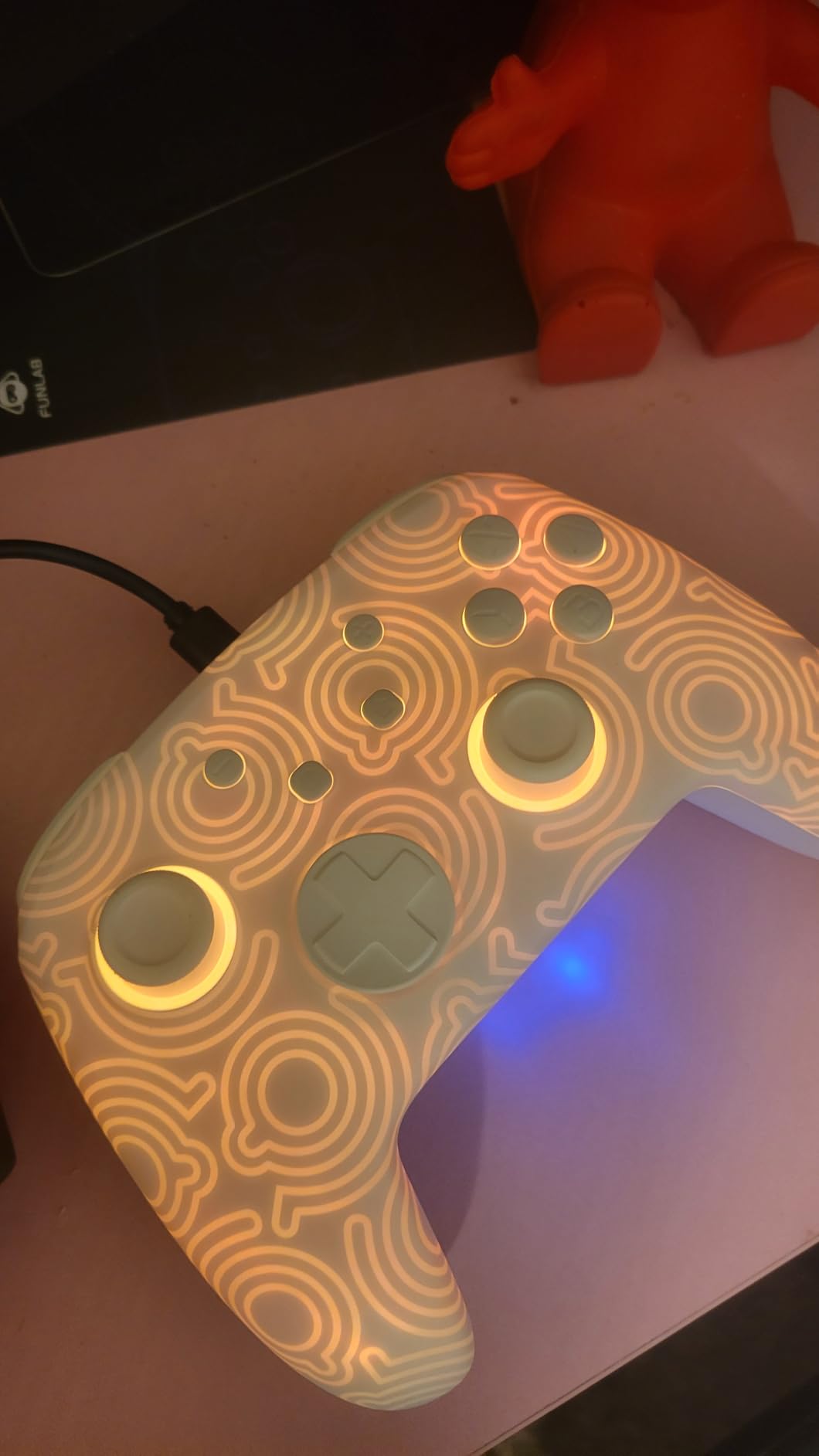 FUNLAB Switch 2 Pro Controller Wireless Compatible with Switch2/OLED, Hall Effect Controller with RGB, Firefly Switch Controles with NFC, Wake Up Function, Black Bluetooth Remote Gamepad with 7 LED/Paddle/Turbo/Motion Customer Review FUNLAB Switch 2 Pro Controller Wireless Compatible with Switch2/OLED, Hall Effect Controller with RGB, Firefly Switch Controles with NFC, Wake Up Function, Black Bluetooth Remote Gamepad with 7 LED/Paddle/Turbo/Motion - Customer Photo 2