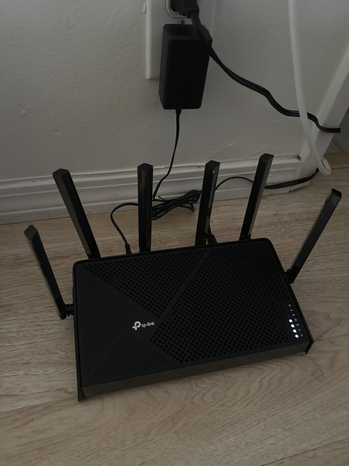 TP-Link Tri-Band BE9700 WiFi 7 Router Archer BE600 | 10G WAN/LAN +2.5G WAN/LAN +3× 2.5G LAN Ports, New 320Mhz Channel | Covers up to 2,600 Sq. ft and 120 Devices|VPN, HomeShield for Network Security Customer Review TP-Link Tri-Band BE9700 WiFi 7 Router Archer BE600 | 10G WAN/LAN +2.5G WAN/LAN +3× 2.5G LAN Ports, New 320Mhz Channel | Covers up to 2,600 Sq. ft and 120 Devices|VPN, HomeShield for Network Security - Customer Photo 1