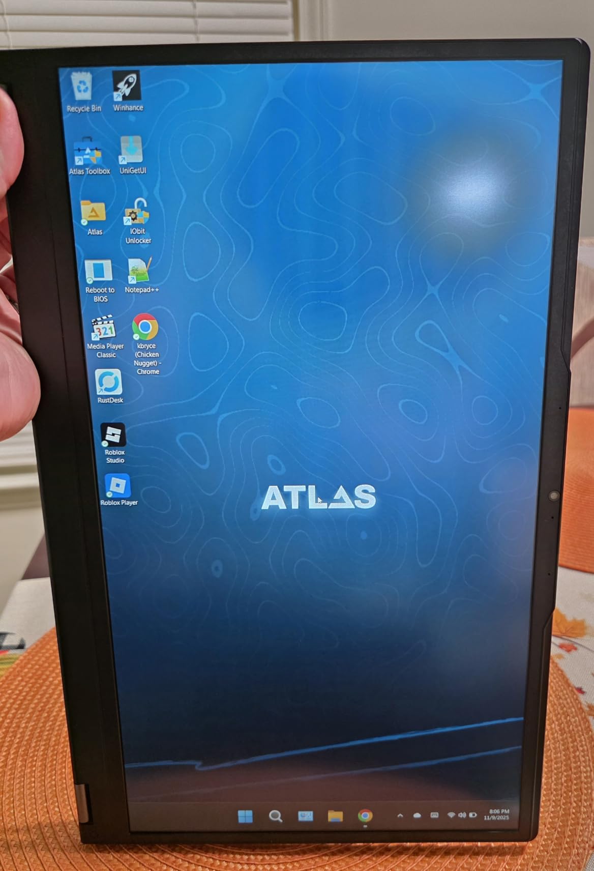2 in 1 Laptop Computer, 15.6 Inch Convertible Laptop, 16GB DDR4 RAM 512GB SSD Touchscreen Laptop, AMD Ryzen R3 3200U, AMD Radeon, FHD 1920x1080, 360° Rotating Touch Screen, WiFi 5, Backlit Keyboard Customer Review 2 in 1 Laptop Computer, 15.6 Inch Convertible Laptop, 16GB DDR4 RAM 512GB SSD Touchscreen Laptop, AMD Ryzen R3 3200U, AMD Radeon, FHD 1920x1080, 360° Rotating Touch Screen, WiFi 5, Backlit Keyboard - Customer Photo 1