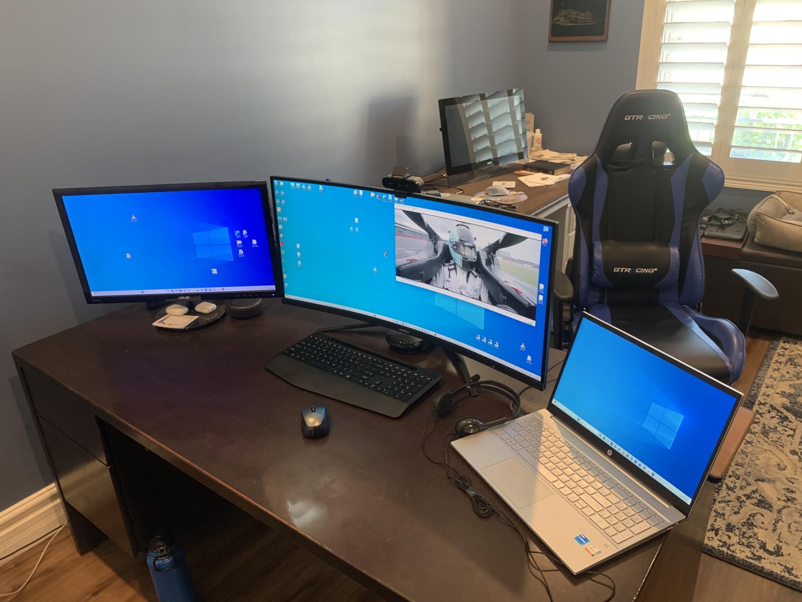 KOORUI 24 Inch Gaming Monitor 144Hz Full HD 1920 x 1080p IPS Ultra-Slim Display with HDMI VGA, Adaptive Sync, 99% SRGB, VESA 100x100mm, Eye Care, Tilt, Black, E2411K - Customer Photo 1