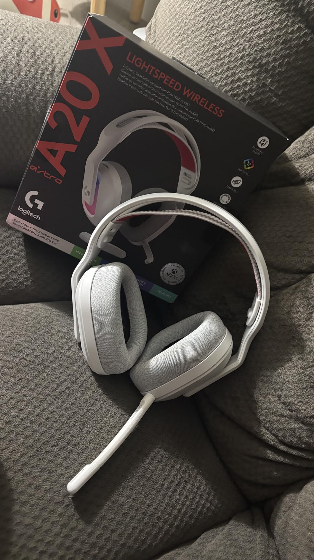 Logitech G Astro A20 X Lightspeed Wireless Gaming Headset for PS5, Xbox, Switch, PC with 2-System PLAYSYNC Audio, Bluetooth, LIGHTSYNC RGB, and 48 kHz Boom Mic - Black Customer Review Logitech G Astro A20 X Lightspeed Wireless Gaming Headset for PS5, Xbox, Switch, PC with 2-System PLAYSYNC Audio, Bluetooth, LIGHTSYNC RGB, and 48 kHz Boom Mic - Black - Customer Photo 3