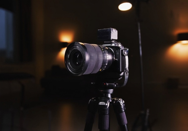 Best Mirrorless Cameras for Low Light [cy]: 10 Models Tested - rosenberryrooms