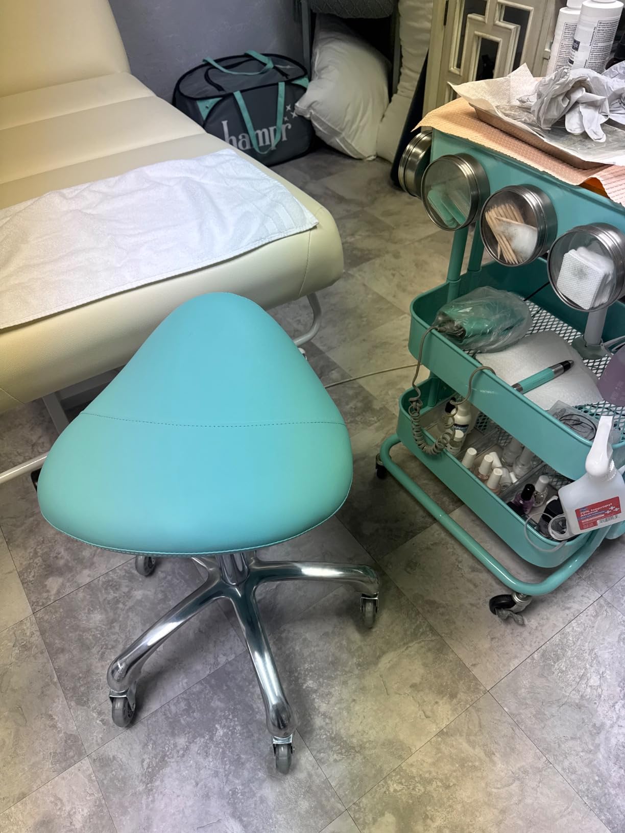 Saddle Stool with Wheels, Rolling Ergonomic Stool with Thick Saddle Seat, Adjustable Chair for Medical Dental Massage Clinic Salon (Black, Without Backrest) customer photo 1