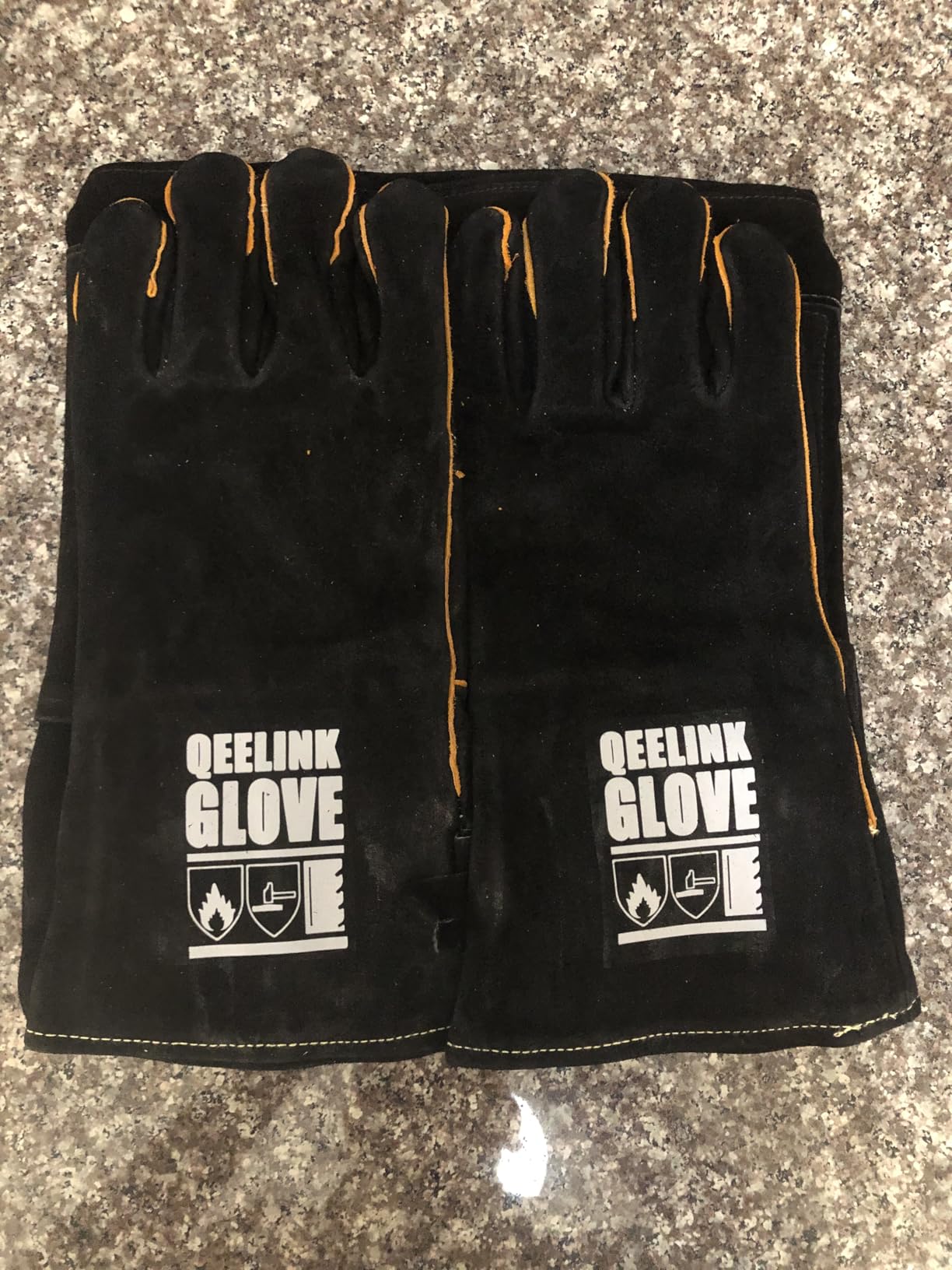 Welding Apron with Gloves - Heat & Flame Resistant Leather for Blacksmith | Split Cowhide Aprons with 6 Tool Pockets | Blacksmithing | Workshop | Metalwork - Adjustable M to XXXL customer photo 2