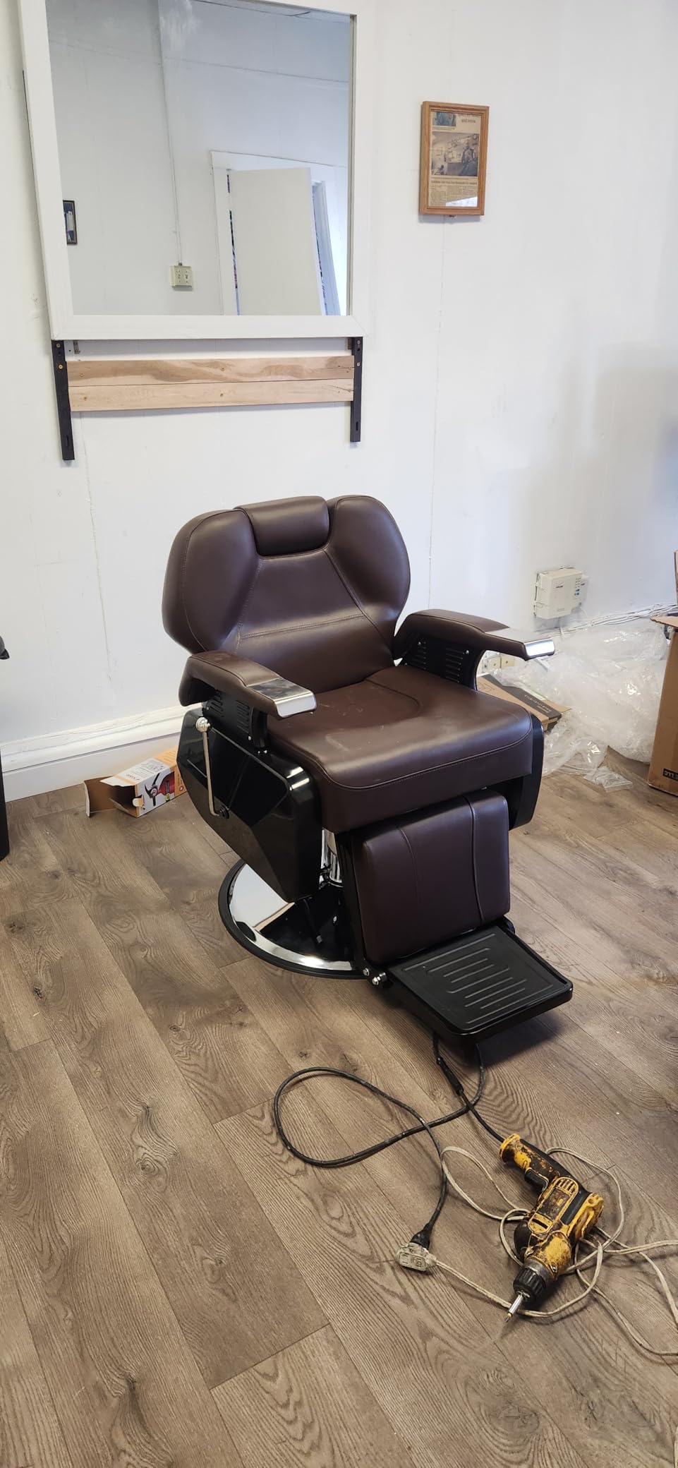 BarberPub Heavy Duty Reclining Barber Chair, All Purpose Hydraulic Salon Chairs for Hair Stylist, Barbershop Salon Tattoo 2688 (Black) customer photo 1