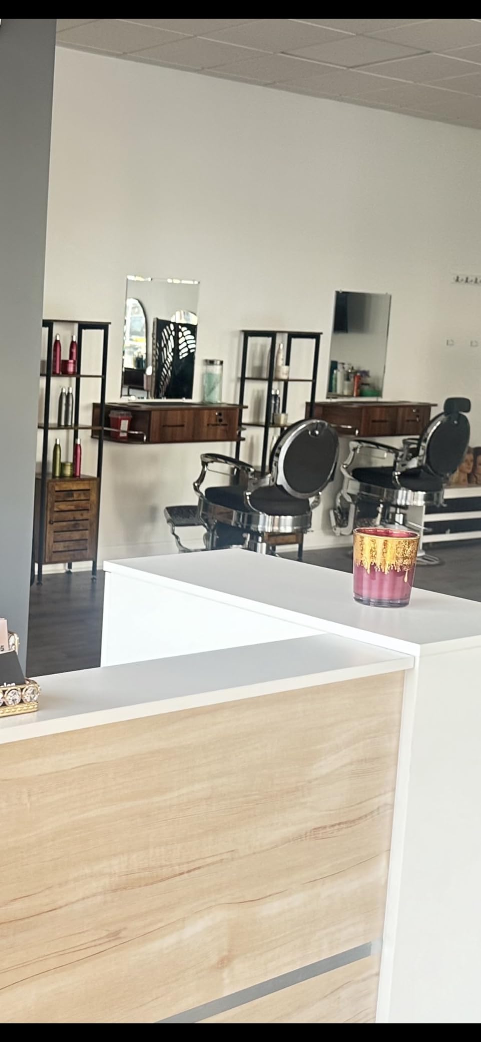 BarberPub Wall Mount Styling Station with Lockable Drawer (Gold&Grey) | Barber station with 2 drawers, Barber Hair Styling Station with 5 tool holsters, Spa Salon Equipment for durable salon use customer photo 2
